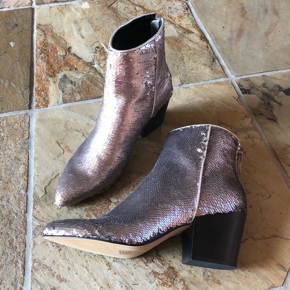 🍃💕NIB Dolce Vita Chrome Sequin Leather Bootie - Picture 6 of 8